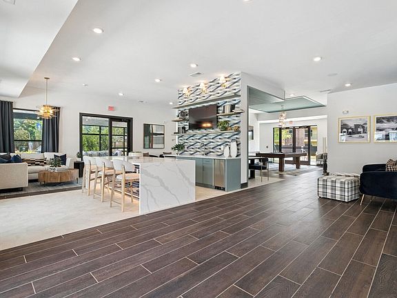 3rd image of 2301 Carlton Pkwy #10302
