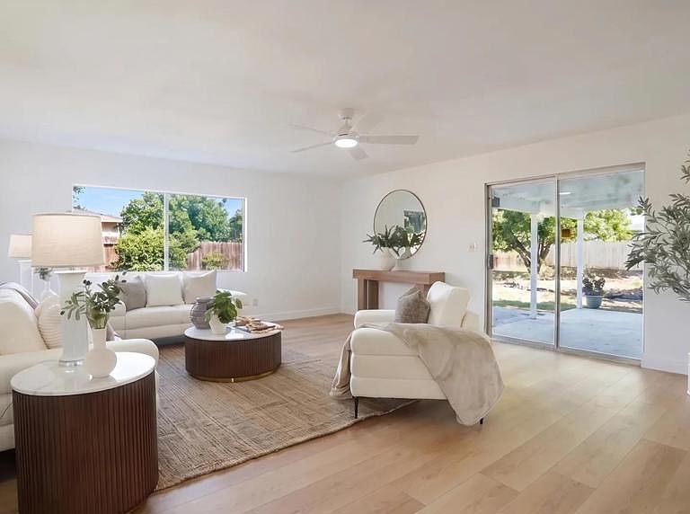 152 Welling Way
