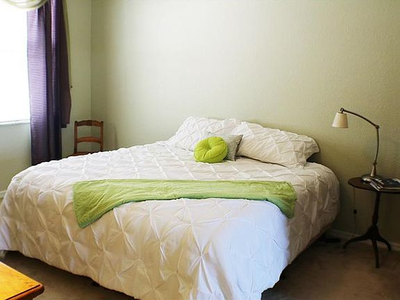 2nd image of 2914 Spring Hammock Dr
