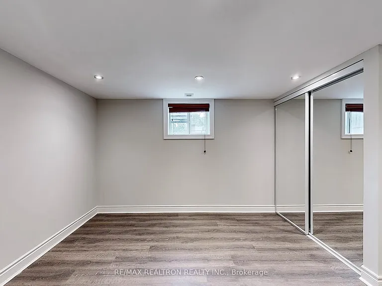 49 Exbury Rd #BASEMENT — Photo 20