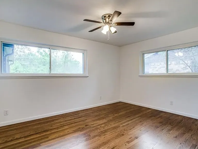 2429 Monaco Ln — Photo 4