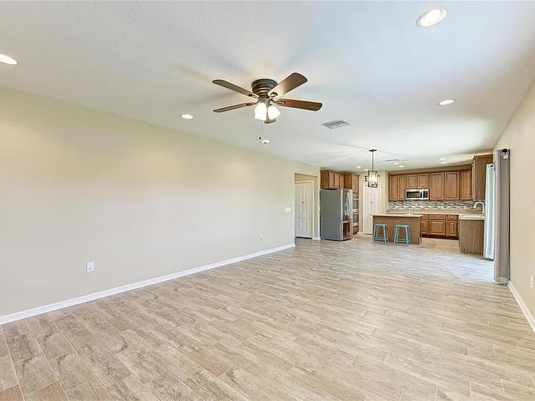 2084 La Palma Ave — Photo 7
