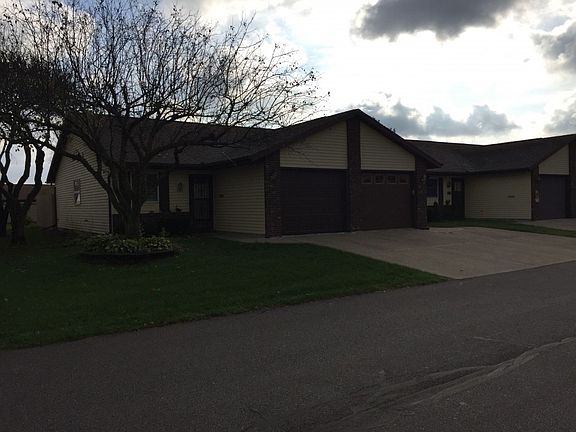 3rd image of 1313 Berkley Cir
