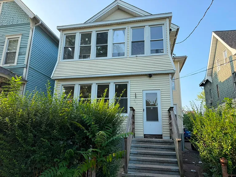 187 Wolcott St #1 — Photo 1