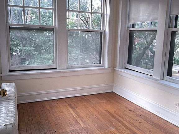 4th image of 1223 W North Shore Ave #2W