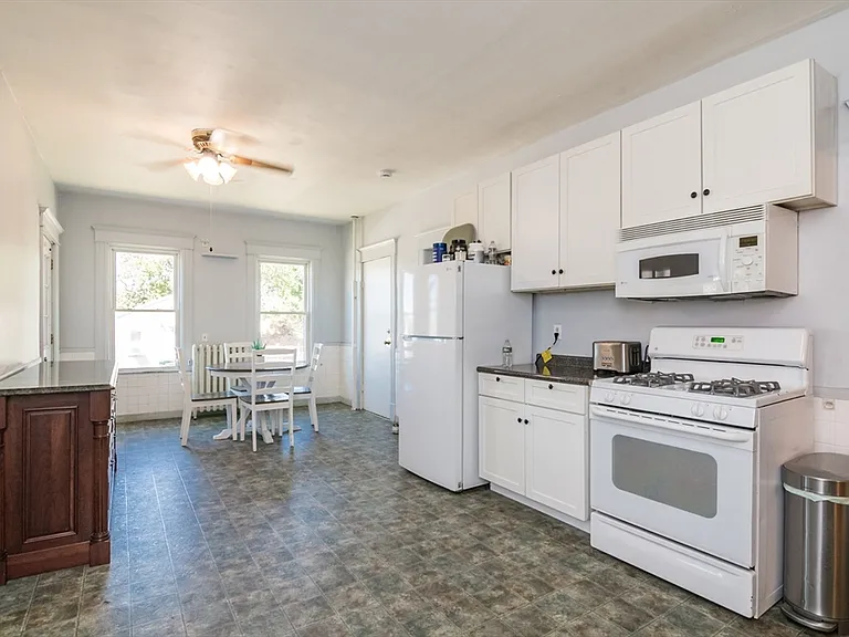 208 Prospect St #1 — Photo 3