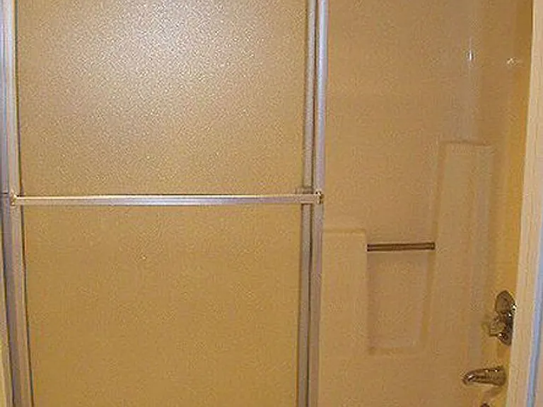 20/20 Villa Apts — Photo 20