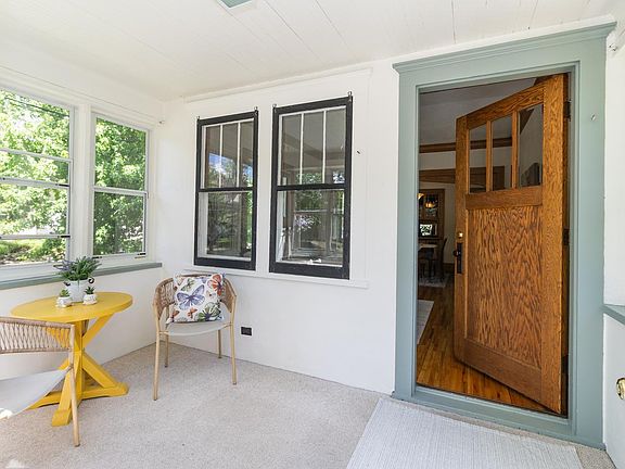 4th image of 1697 Taylor Ave