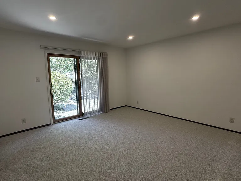 Master bedroom (Bedroom 1)