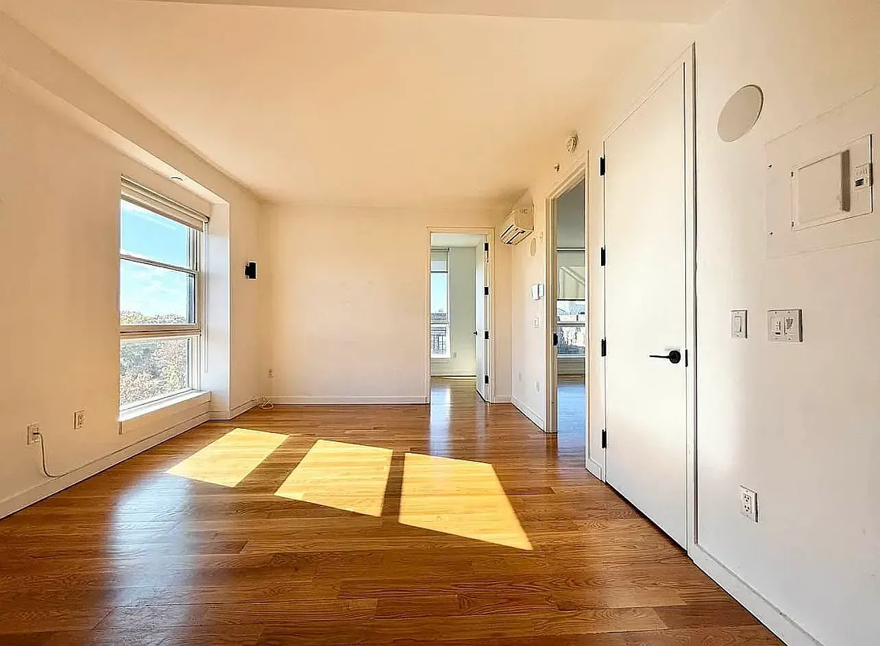 1326 Ocean Ave — Photo 3