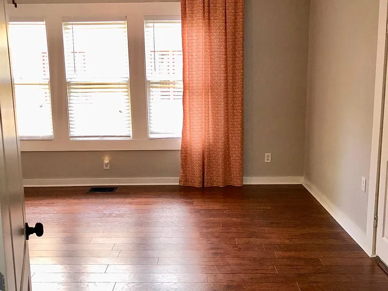 757 Johnson Ave — Photo 7
