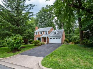 316 Forest Dr, Falls Church, VA 22046