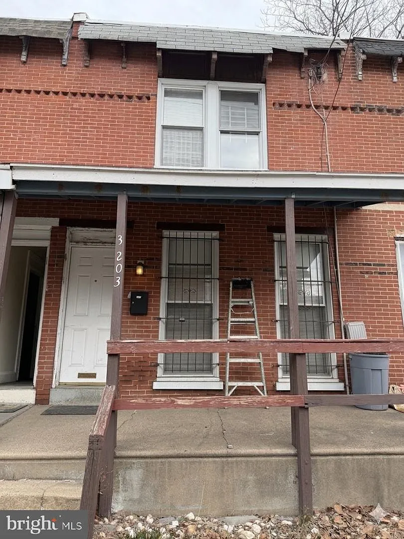 3203 Pearl St photo 1