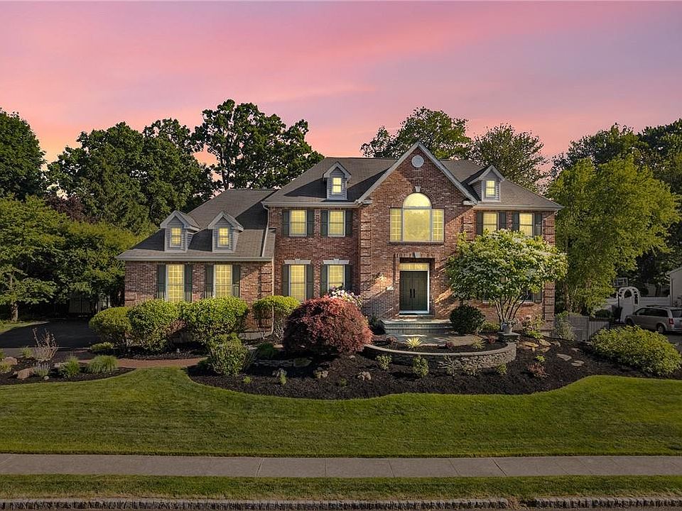 1st image of 28 King Arthur Court