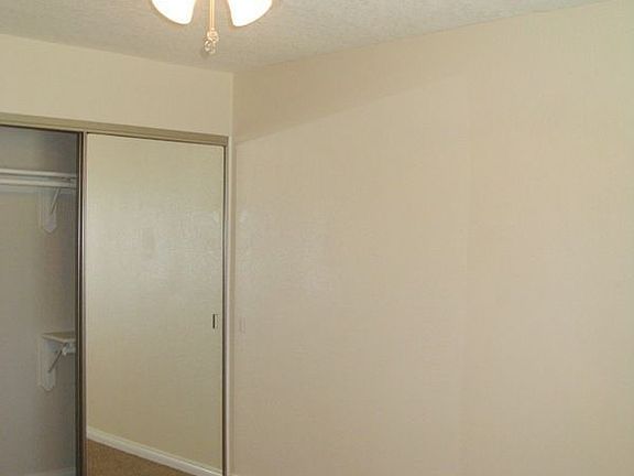 5th image of 7925 Oleander Cir APT I