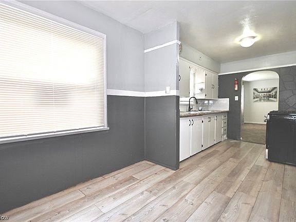 5th image of 445 W Princeton Ave