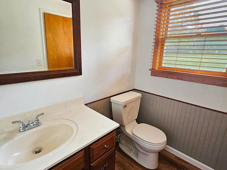937 Collins Rd — Photo 11