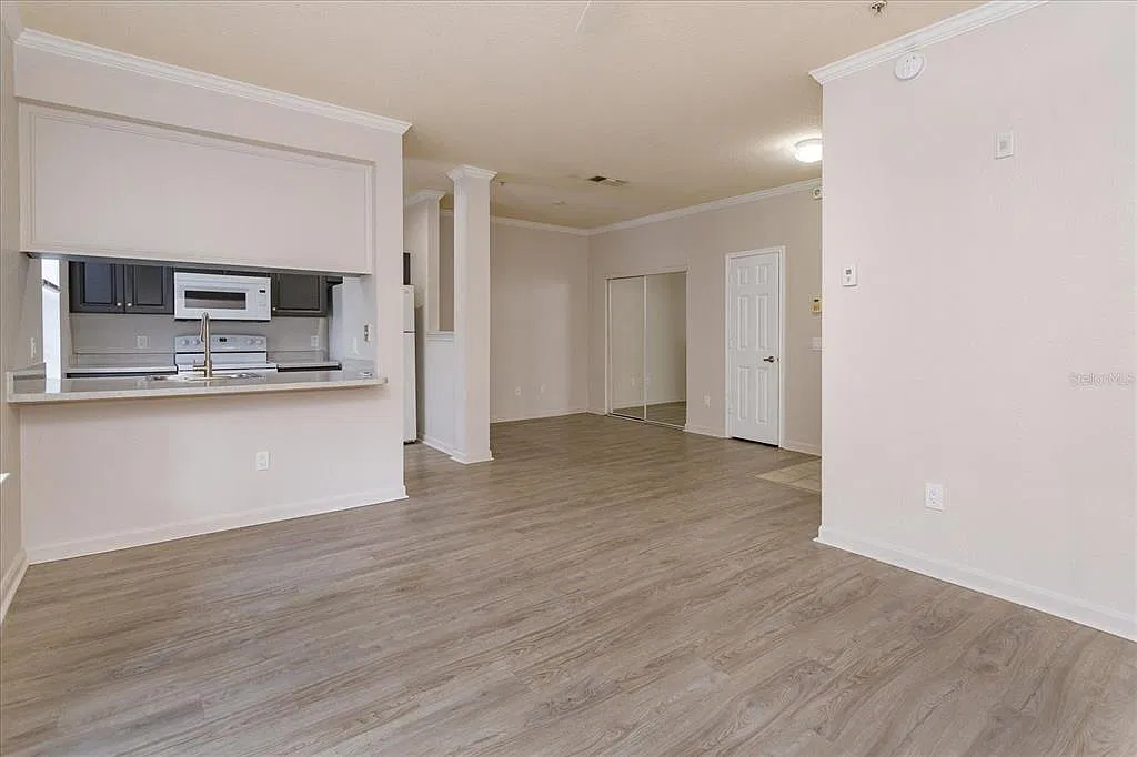 Studio, 1.0 bath, 481 sqft, $1,350 — Photo 4