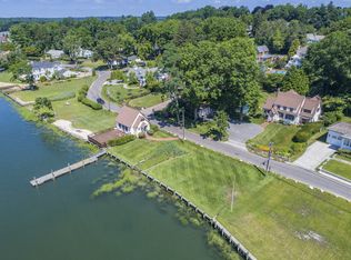 194 E Shore Rd, Huntington Bay, NY 11743