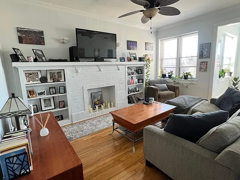 4459 N Troy St #2 — Photo 8