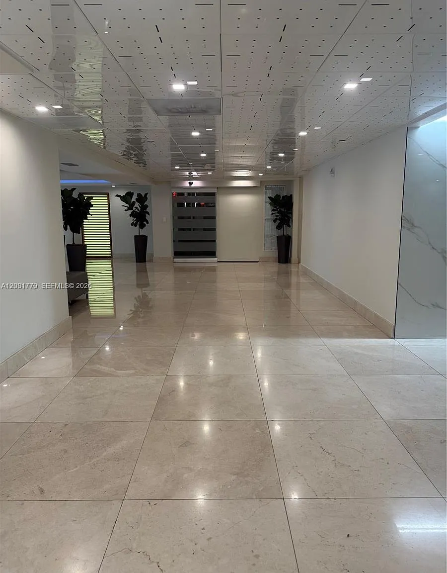 Brickell Key Ii Condo — Photo 4