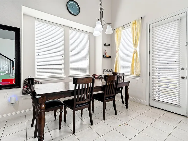 10323 Wedmore Dr — Photo 33