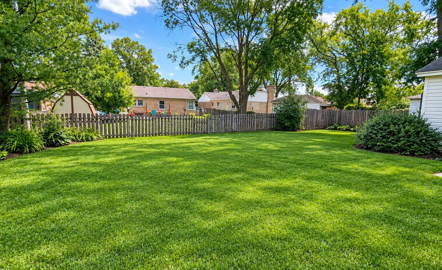 4 bed, 1700 sqft, $3,100 — Photo 2