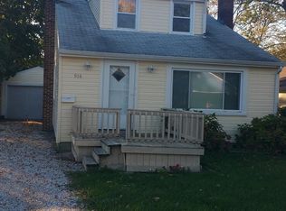 914 Bellevue Dr, Willoughby, OH 44094