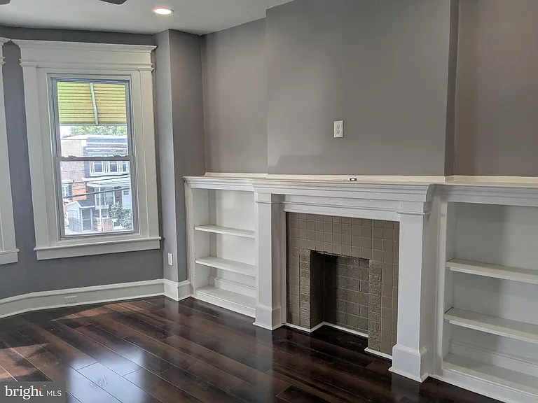 539 W Olney Ave — Photo 6