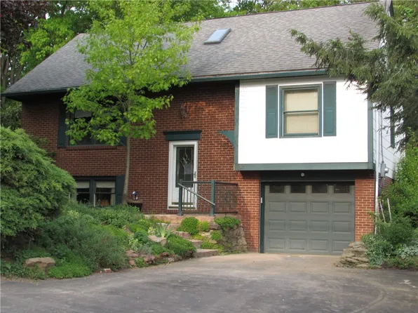 693 Blue Ridge Rd, Pittsburgh, PA 15239