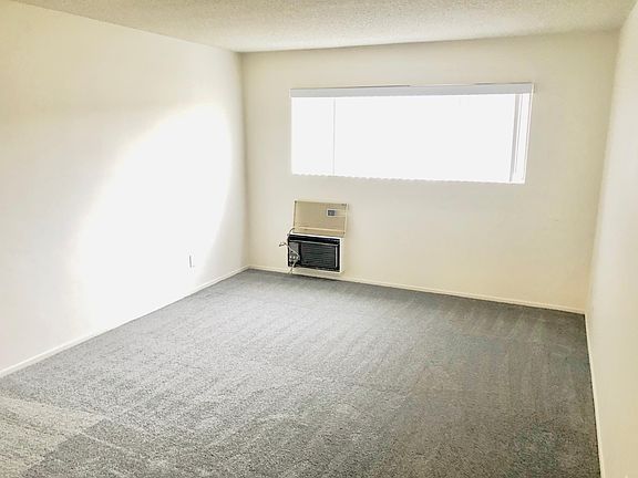 5th image of 131 E Live Oak St APT 20