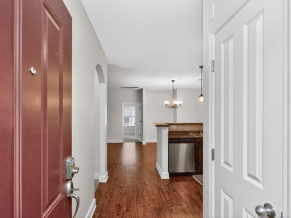3rd image of 4846 Bevendean Dr #11