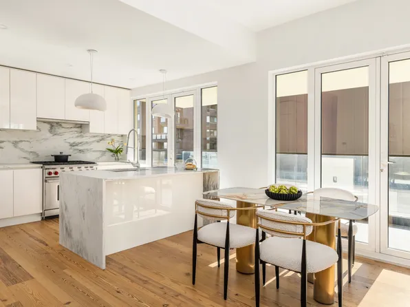 427 East 90th Street image 6 of 26