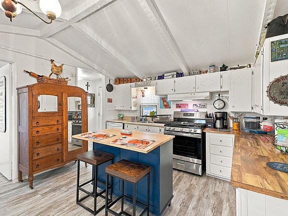 6th image of 288 Redress Ln