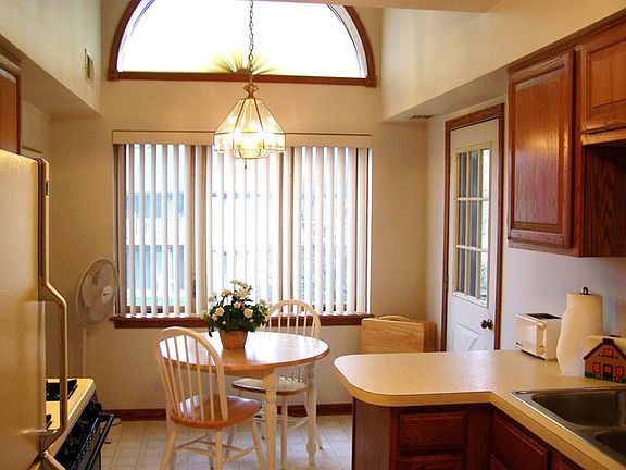 5th image of 18020 S 66th Ct #2N