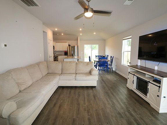 2nd image of 148 Jonathan Dr