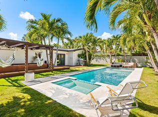 2133 NE 25th St, Wilton Manors, FL 33305
