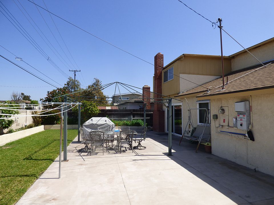 2nd image of 9861 Windsor Ave