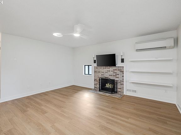 3rd image of 10855 SW 121st Ave