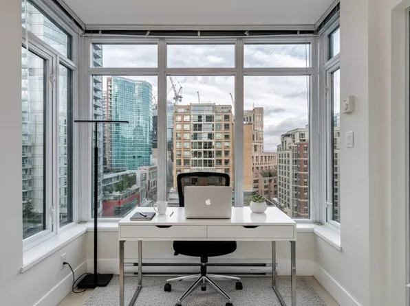 888 Homer St #1404, Vancouver, BC V6B 0H7