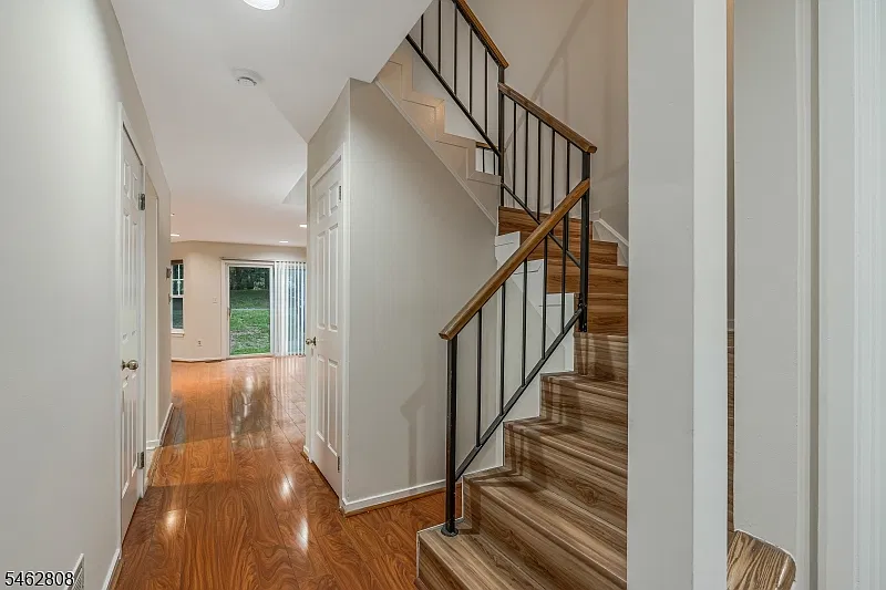 3 bed, 2.5 bath, $3,500 — Photo 3