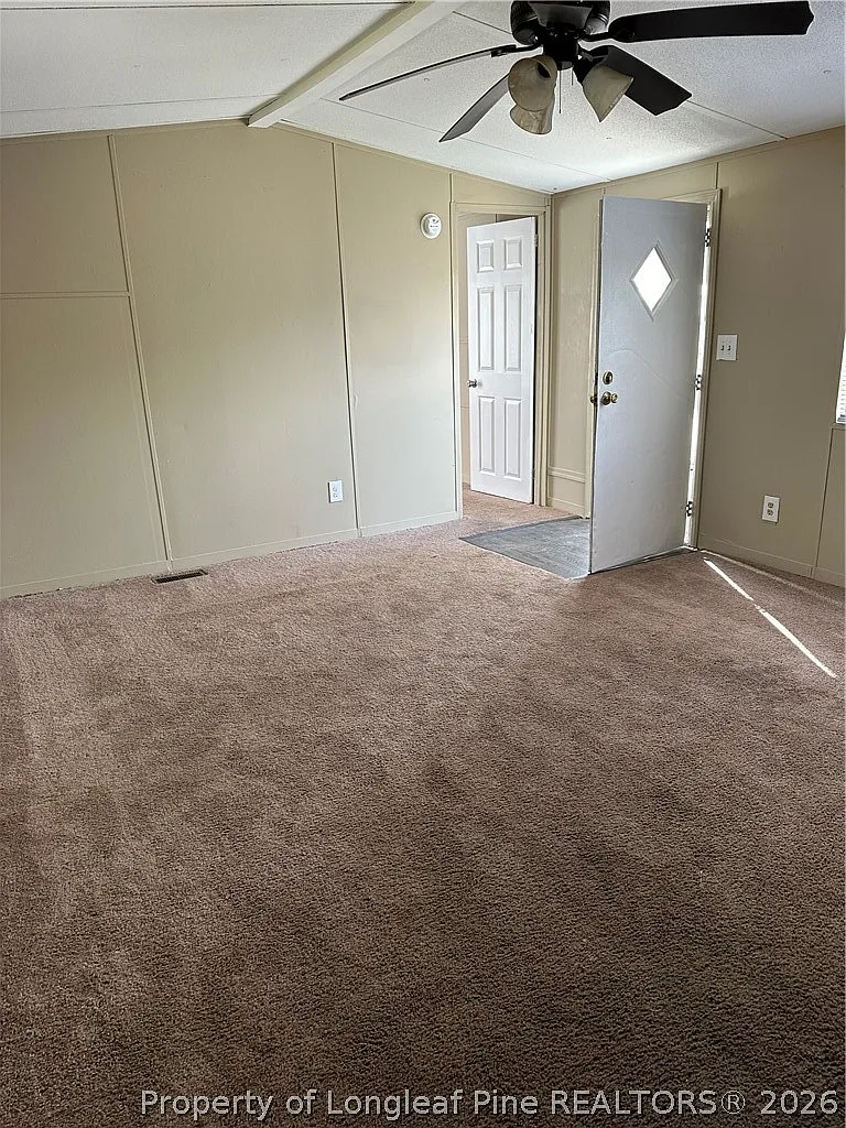 2 bed, 1.0 bath, 900 sqft, $800 — Photo 2