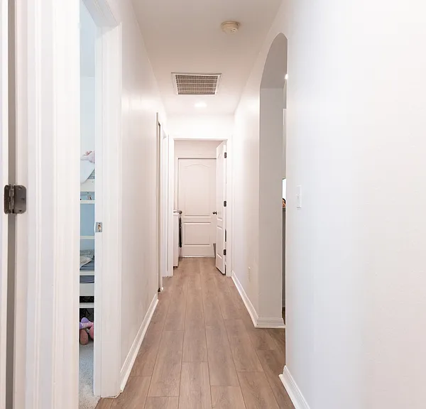 1511 McCrea Dr — Photo 16