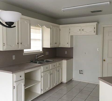 3rd image of 3622 Calle Nortenia