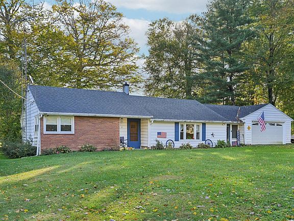 4th image of 175 Maple Ln