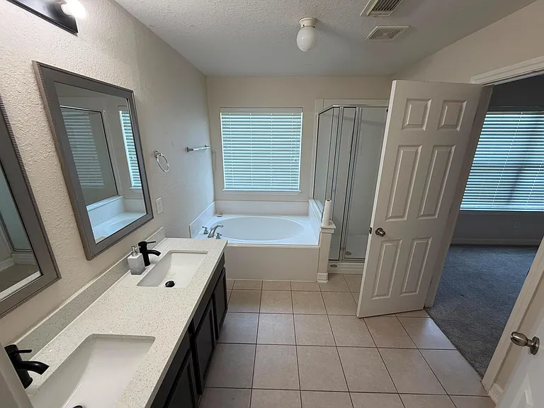 17923 Hollow Hill Ln — Photo 7