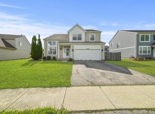 1794 Churchill Ln, Glendale Heights, IL