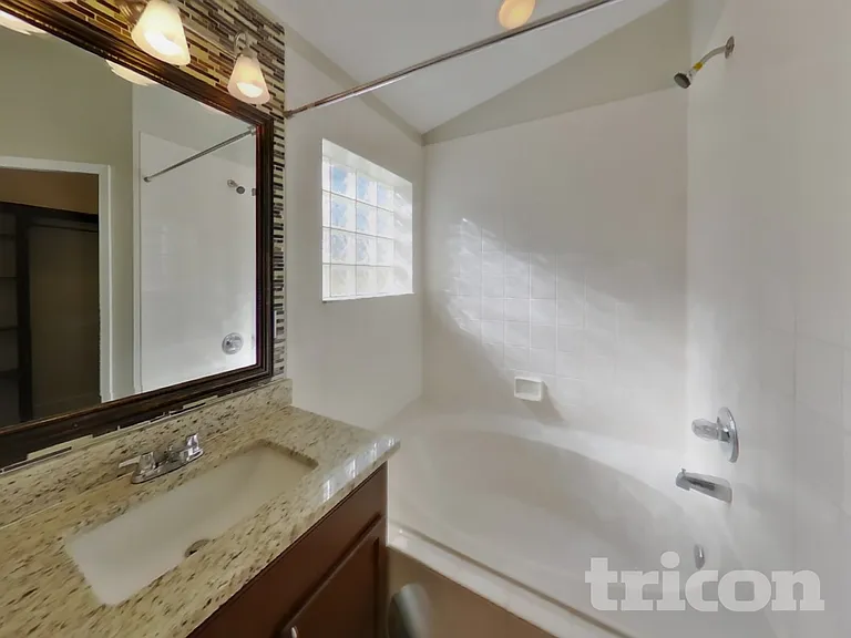 15206 Markham Dr — Photo 11