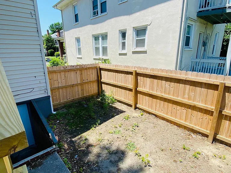 2507 Seminary Ave. — Photo 28