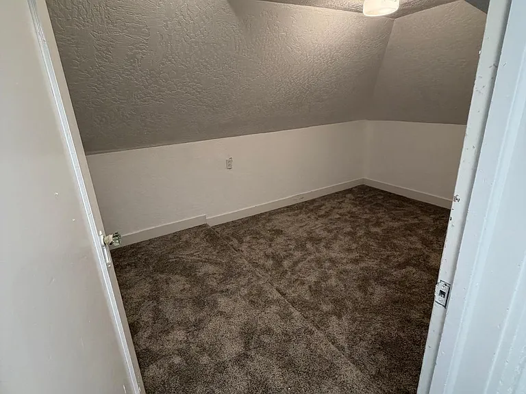 2158 Olive St — Photo 15